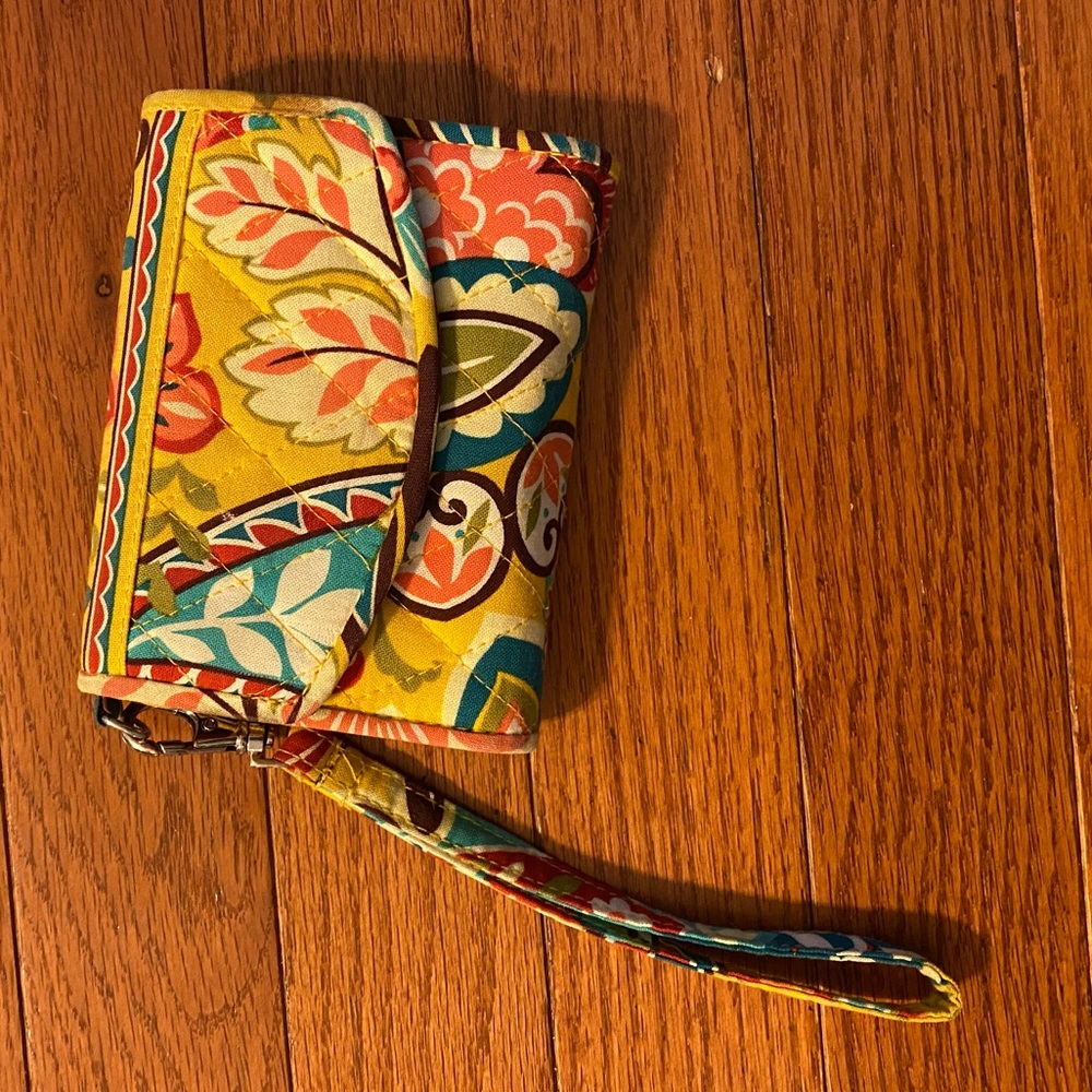 Vera Bradley Provençal wrist wallet